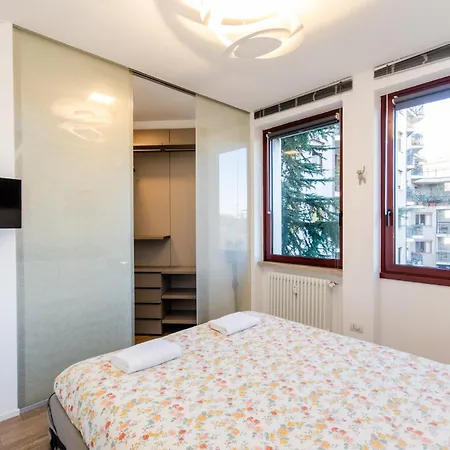 아파트 Anfossi Home, In Porta Romana, Design E Comfort, Con Grande Terrazza Privata, Vista Parco
