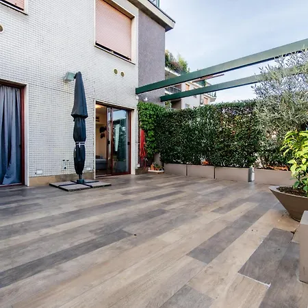아파트 Anfossi Home, In Porta Romana, Design E Comfort, Con Grande Terrazza Privata, Vista Parco